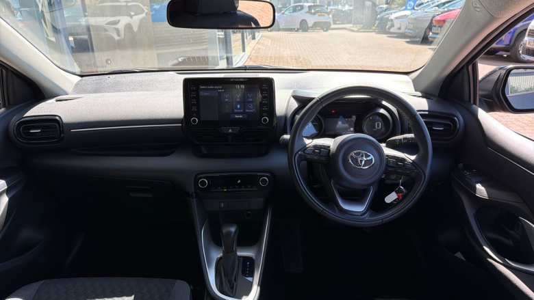 Toyota Yaris 1.5 Hybrid Design 5dr CVT Hybrid Hatchback